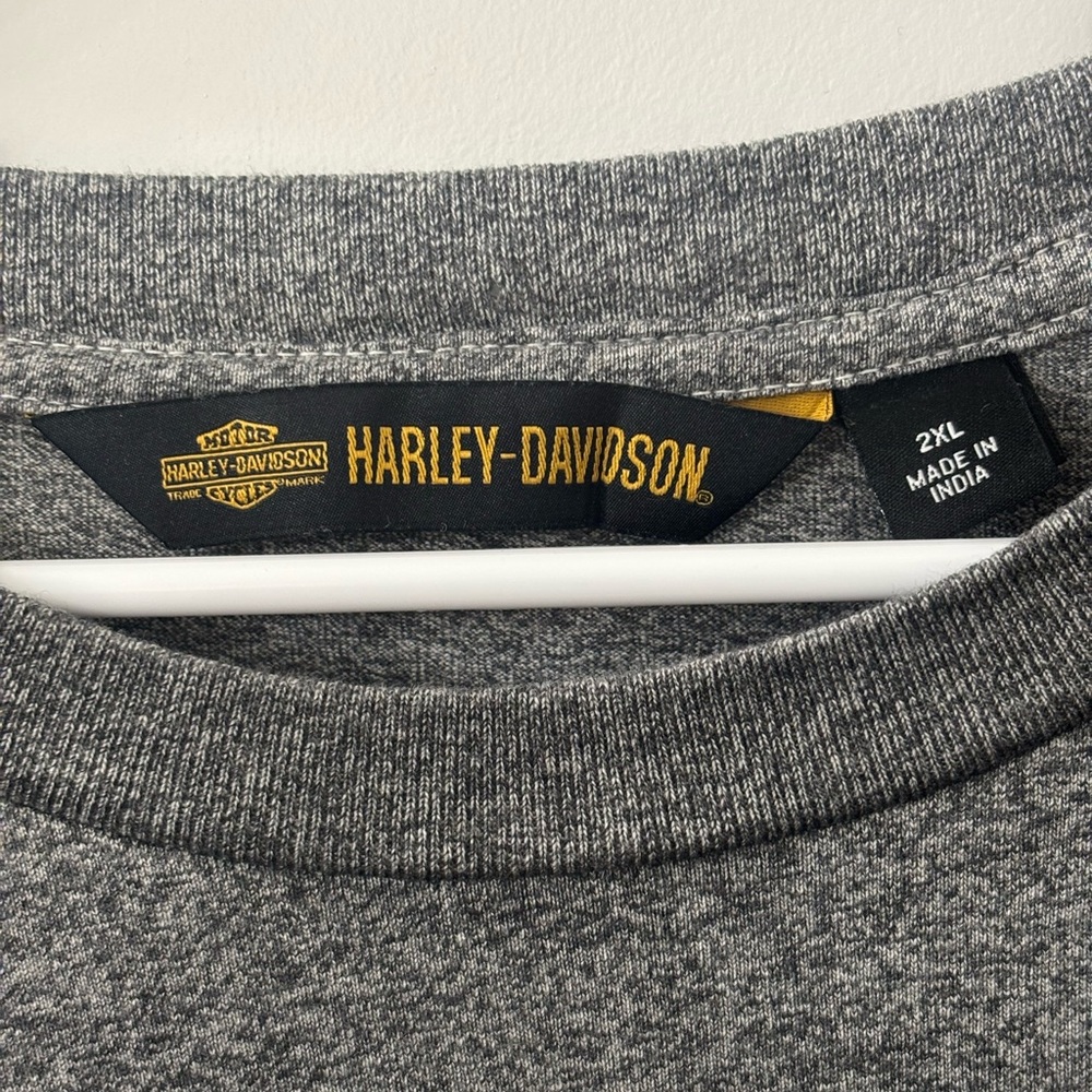 Harley-Davidson Gray Tee with Gold Logo Tag - Picture 4 of 5